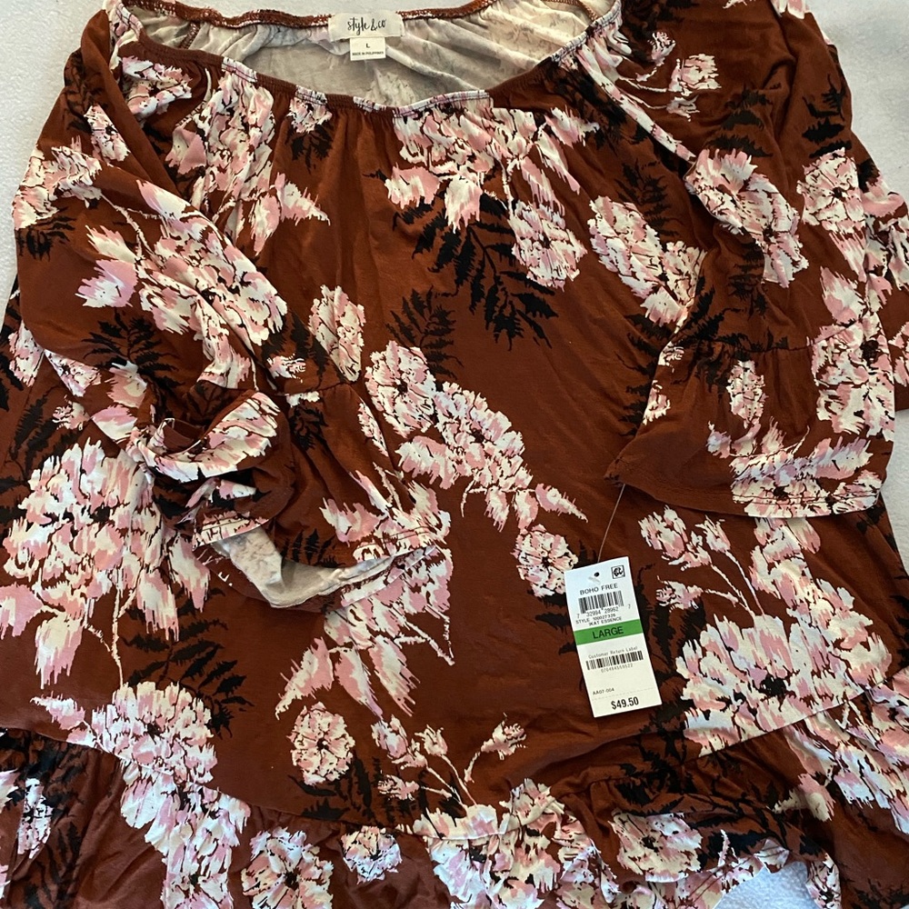 Boho free shirt!! Never worn!